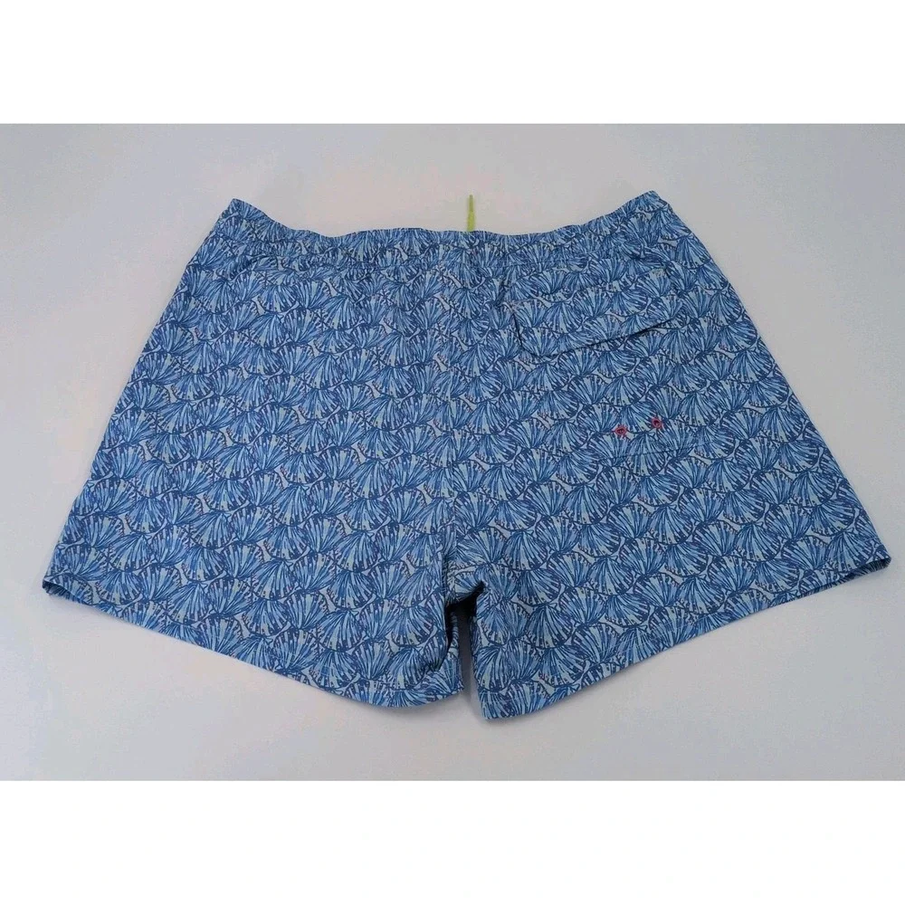 Vineyard Vines Mens Chappy Swim Trunks Blue Seashells Size Large 4.5